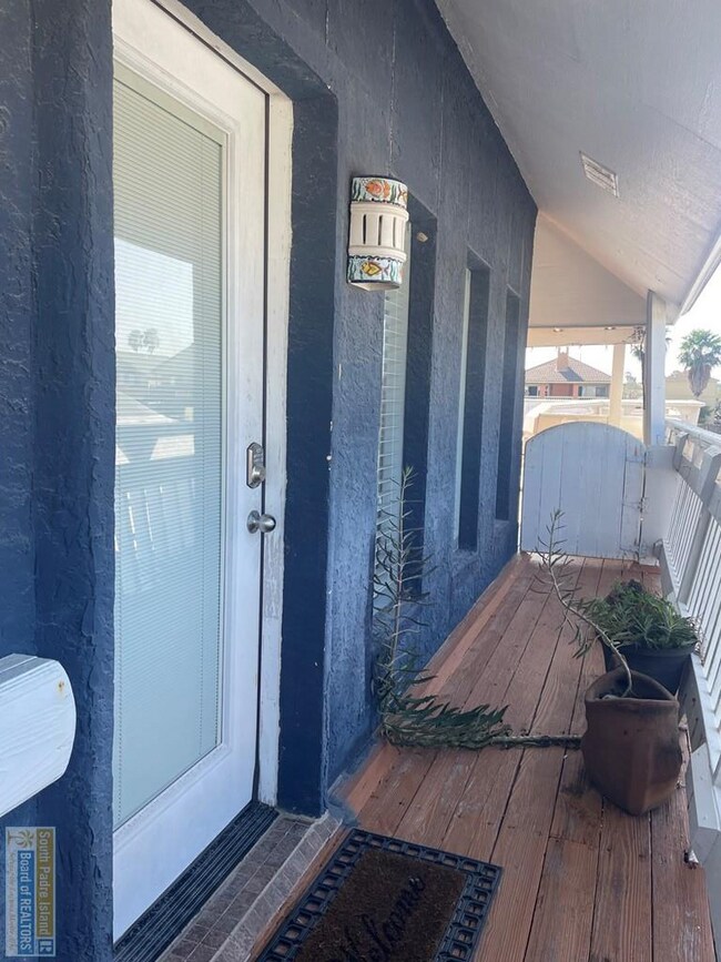 Building Photo - 921 Bass Ave