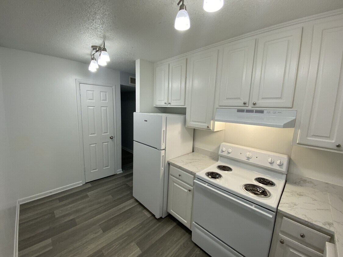 Pine Brook TN 1005 Hickory Hill Ln Hermitage, TN Apartments for