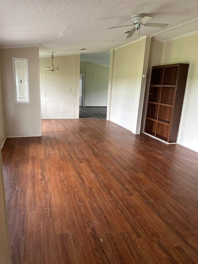 Foto del edificio - 3205 Eddy-Gatesville Pkwy