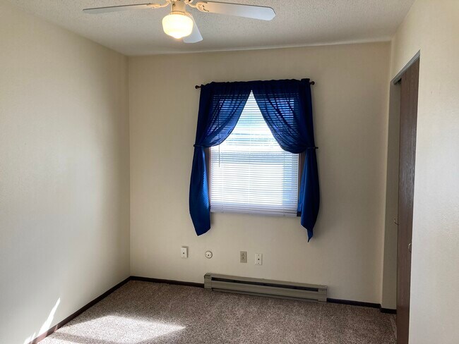 Bedroom 2 - 27015 Heatherford Dr