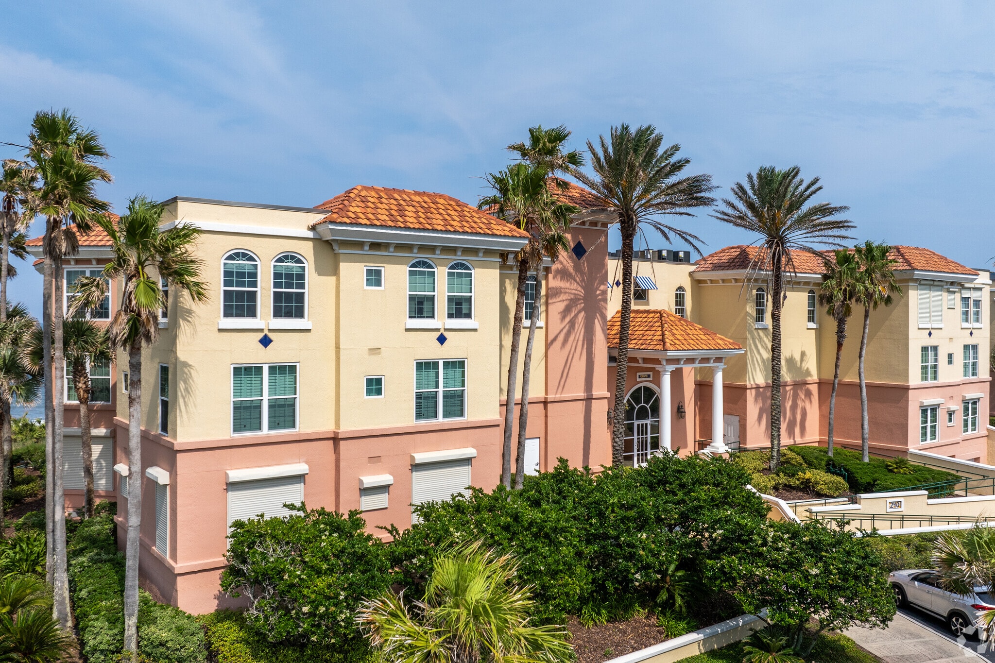 Serenata Beach Ocean Villas