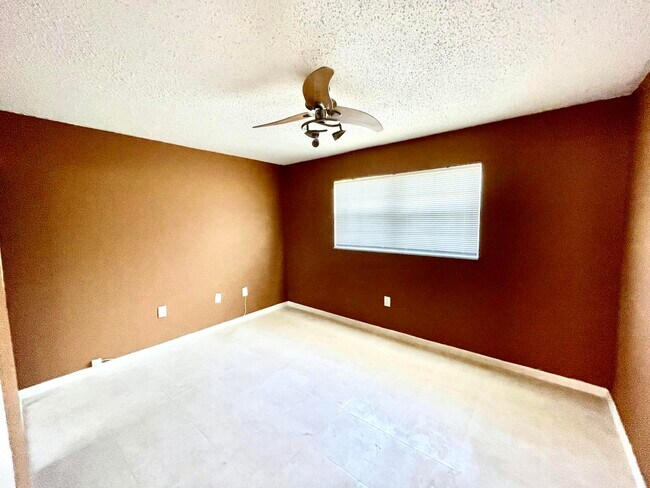 Foto del edificio - 650 SW 2nd Ave