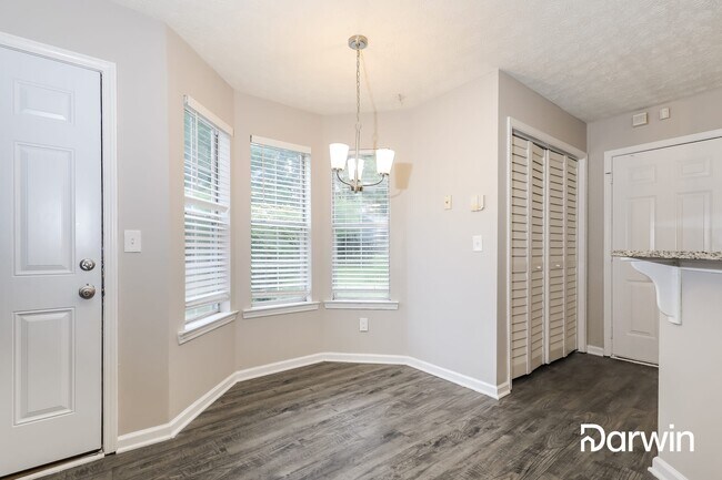 Foto del edificio - 2784 Silver Queen Rd
