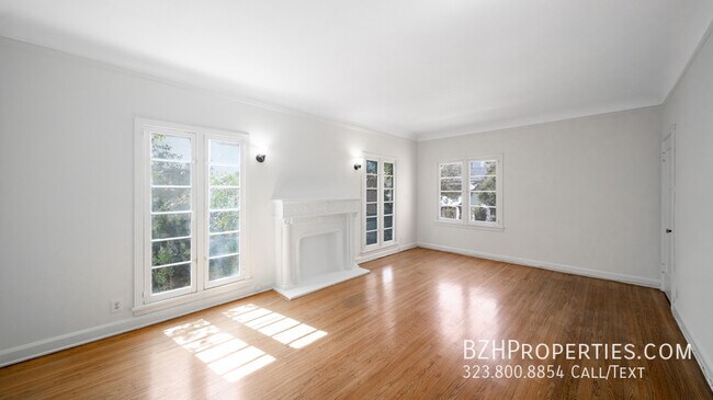 Building Photo - Charming Updated 1Bedroom 1Bathroom In Bev...