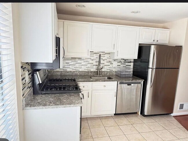 Building Photo - 3408 Littleleaf Pl