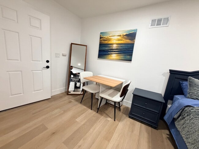 Building Photo - 2941 Adriatic Ave