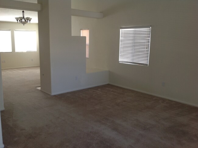Building Photo - SPRING VALLEY LAKE 4 BEDROOM