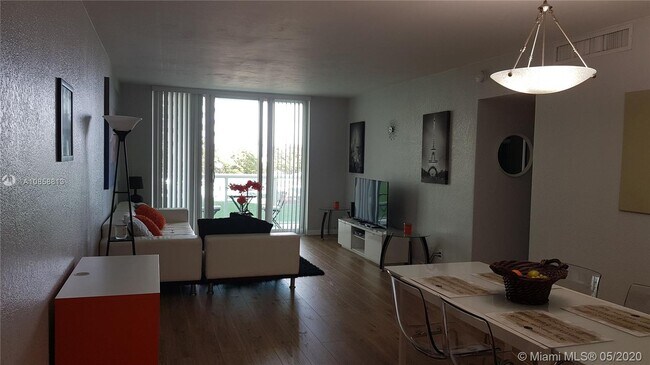 Foto del edificio - 3801 S Ocean Dr