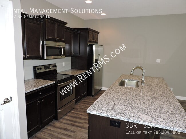 Building Photo - 4407 SE Gemstone Ln