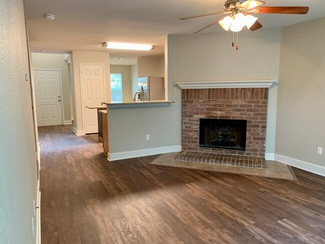 Foto del edificio - 1709 Southridge Ln