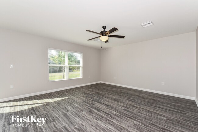 Foto del edificio - 1195 Desmond St