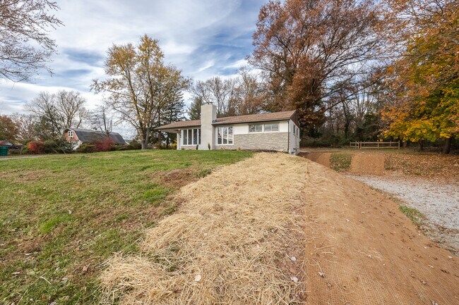 Building Photo - 1201 Bickel Rd