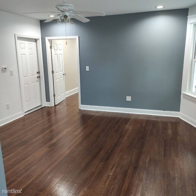 Foto del edificio - 725 Laurel Ave