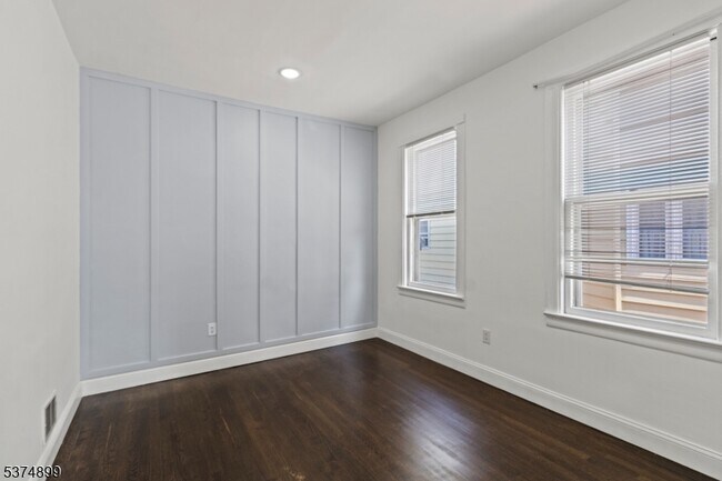 Foto del edificio - 512-514 Broadway