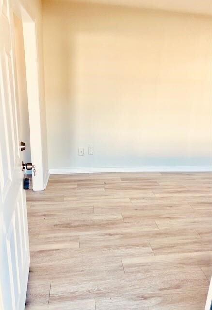 Foto del edificio - 1214 Des Jardines St