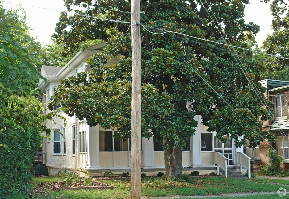 Building Photo - 51-53 N Auburndale St