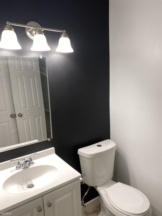 Foto principal - 3 br, 1 bath House - 208 West McDonald Street