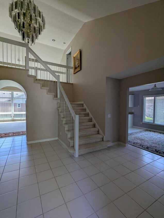 Primary Photo - 20870 Balinski Dr