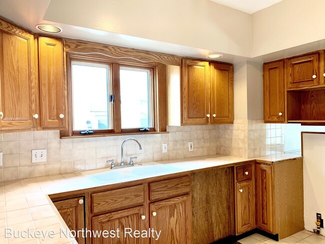 Foto del edificio - 3 br, 1 bath House - 1561 Colton St