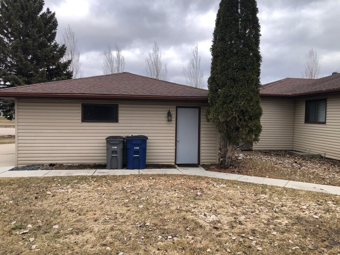 Primary Photo - 1327 34th Ave S