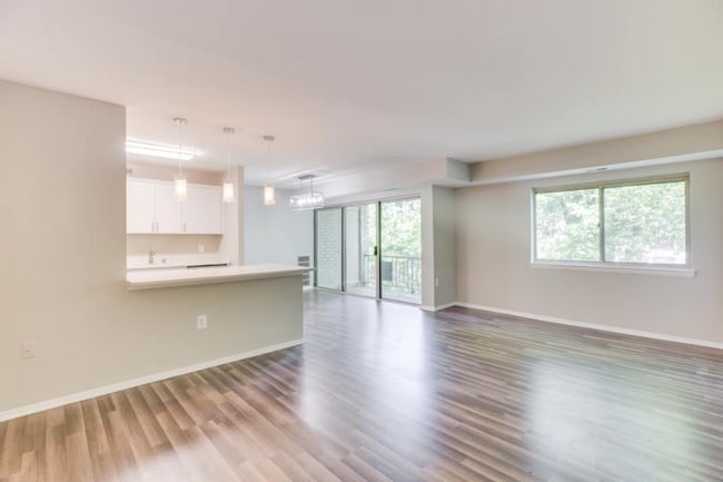 Foto del edificio - 5200 Crossfield Ct