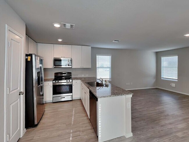 Building Photo - 7302 Alcazar Gate