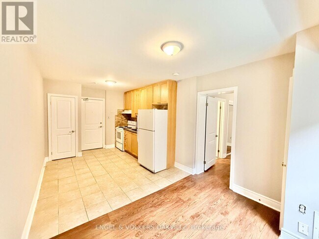 Photo du bâtiment - 15 Thirty Third St