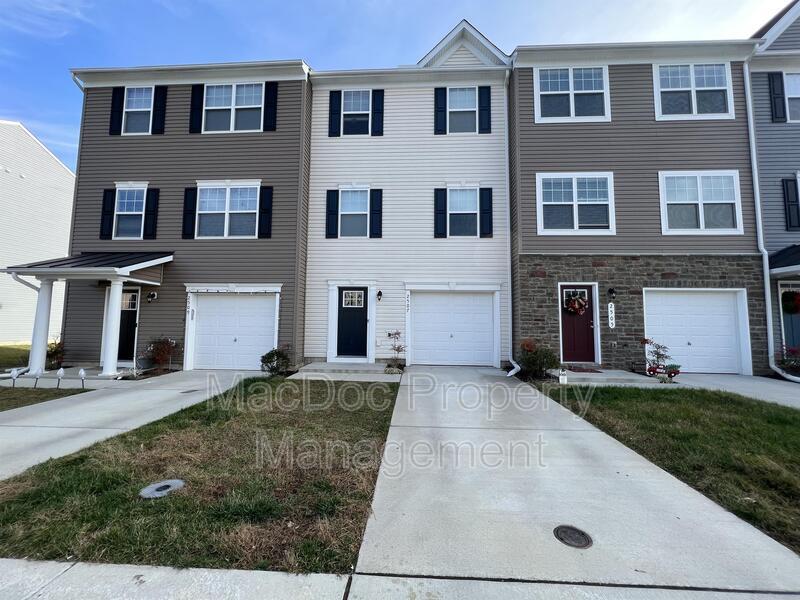 2507 Drake Ln, Fredericksburg, VA 22408 Townhome Rentals in