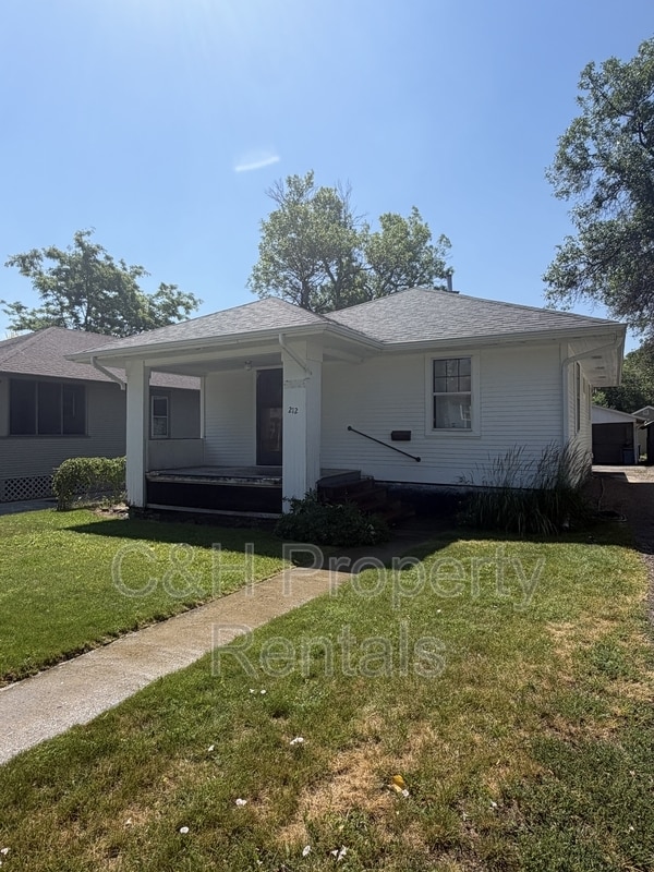 Building Photo - 212 Alderson Ave