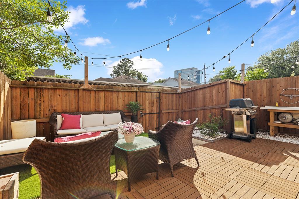 1735 W Sam Houston Pkwy S, Houston, TX 77042 Condo for Rent in