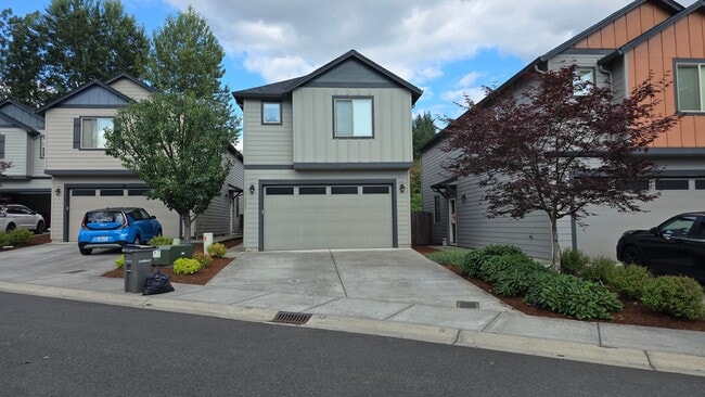 Building Photo - Beautiful 3 Bedroom Modern Home with Luxur...