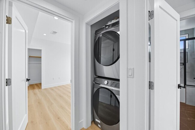 Foto del edificio - 3207 W 18th St