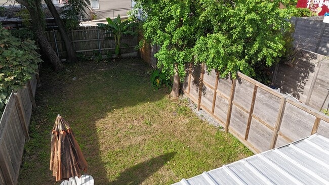 Building Photo - 3979 S Front St