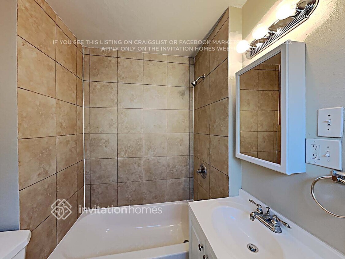 Foto del edificio - 3703 S Gramercy Pl