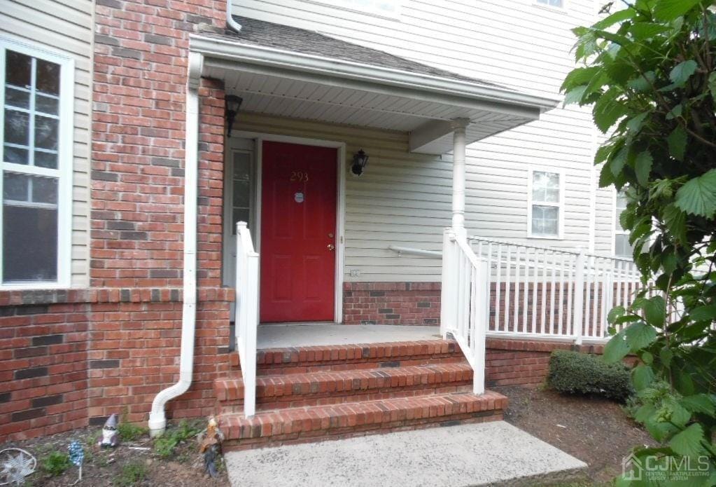 Primary Photo - 293 Pinelli Dr
