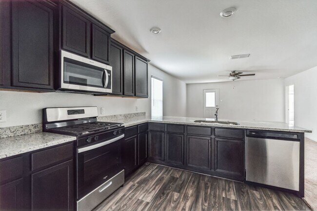 Building Photo - Charming 3-Bedroom Home in Converse, TX