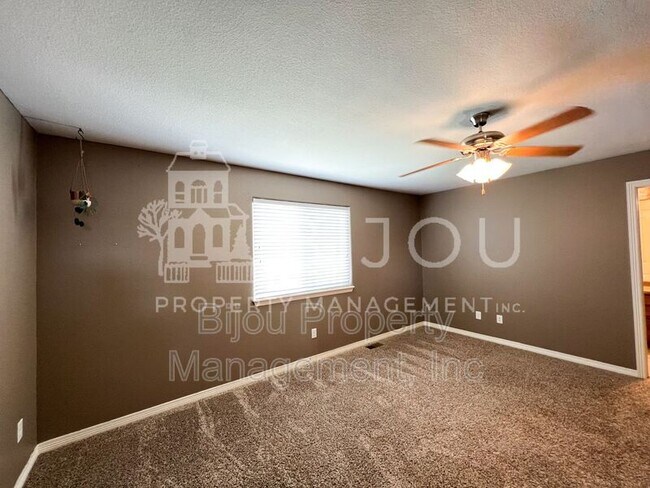 Building Photo - 6178 Journey Dr