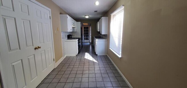 Building Photo - 1744 Beaver Trail Dr