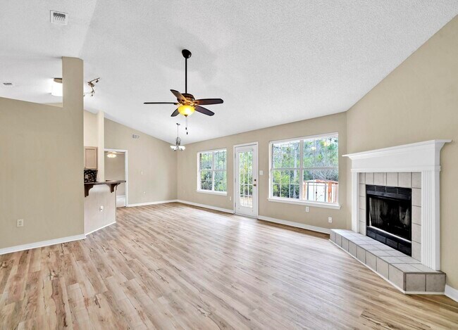 Foto del edificio - 9750 Parker Lake Cir