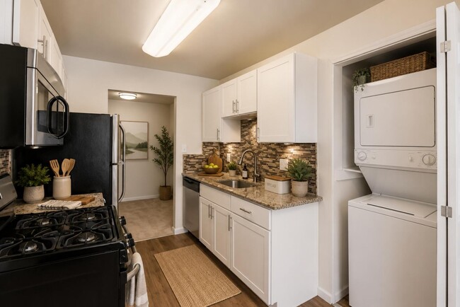 Building Photo - Chesapeake Glen Apartment Homes