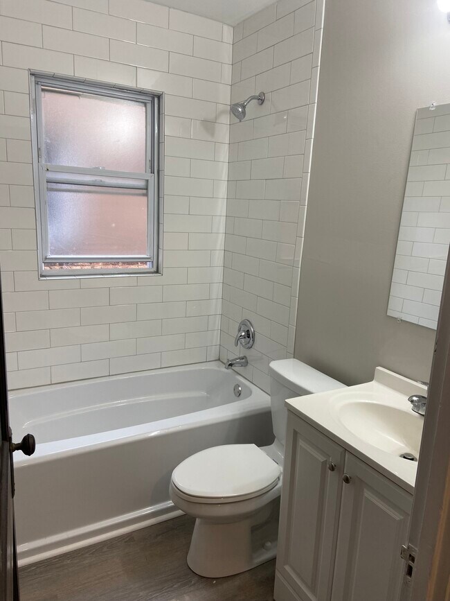 Building Photo - 4355 Kerrybrook Dr