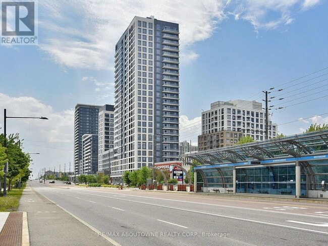 Building Photo - 7950 Bathurst St