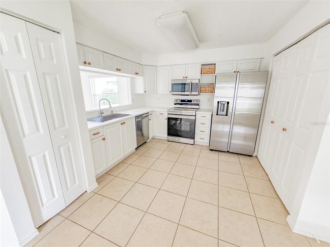Building Photo - 1504 Lantana Ct