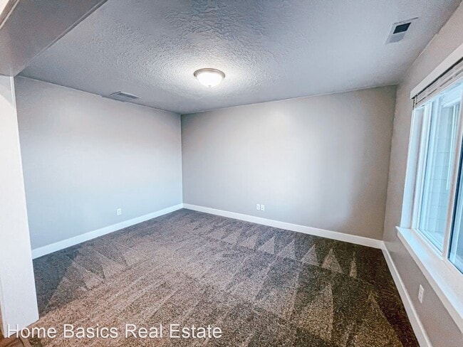 Building Photo - 2 br, 2 bath House - 1241 S 230 E