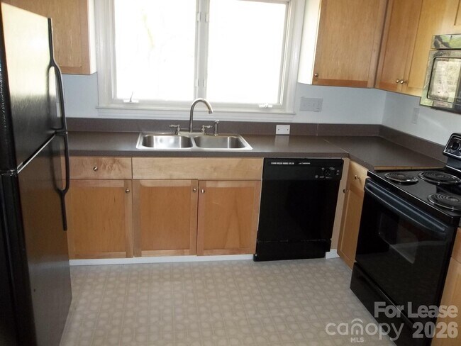 Foto del edificio - 4124 Somerdale Ln