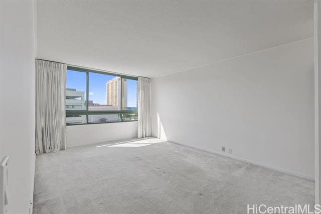 Building Photo - 1341 Kapiolani Blvd