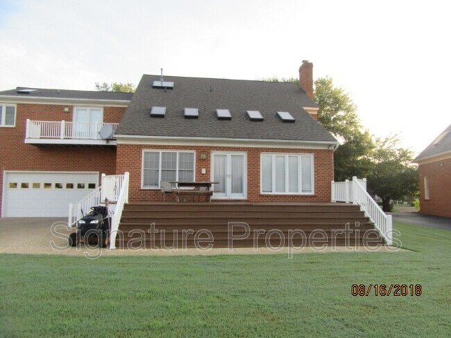 Building Photo - 10484 Jordan Pkwy
