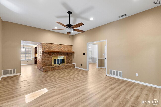 Foto del edificio - 4708 Stansbury Ln