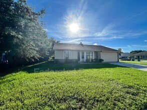 Building Photo - 13326 Currituck Dr N