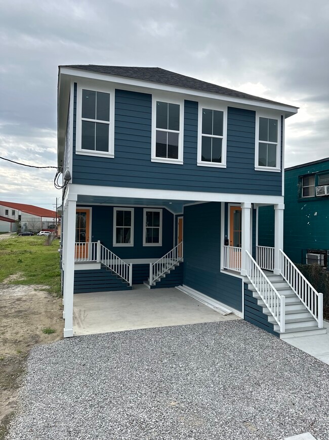 Building Photo - 1522 Sere St